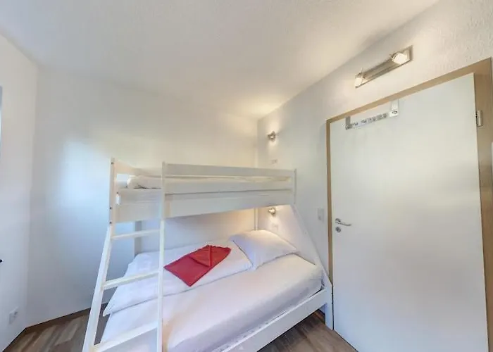 Appartement Grosszuegige Fuer Bis Zu 9 Personen Burhave